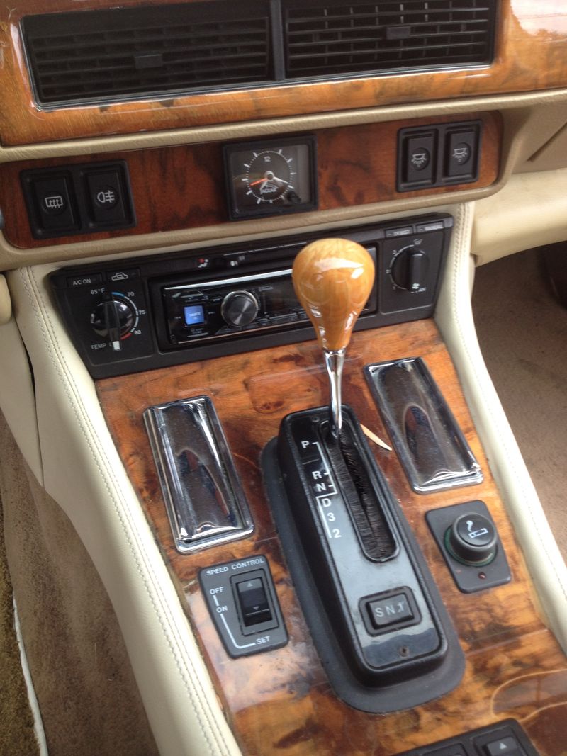 [Image: XJS-Steph2-console.jpg]